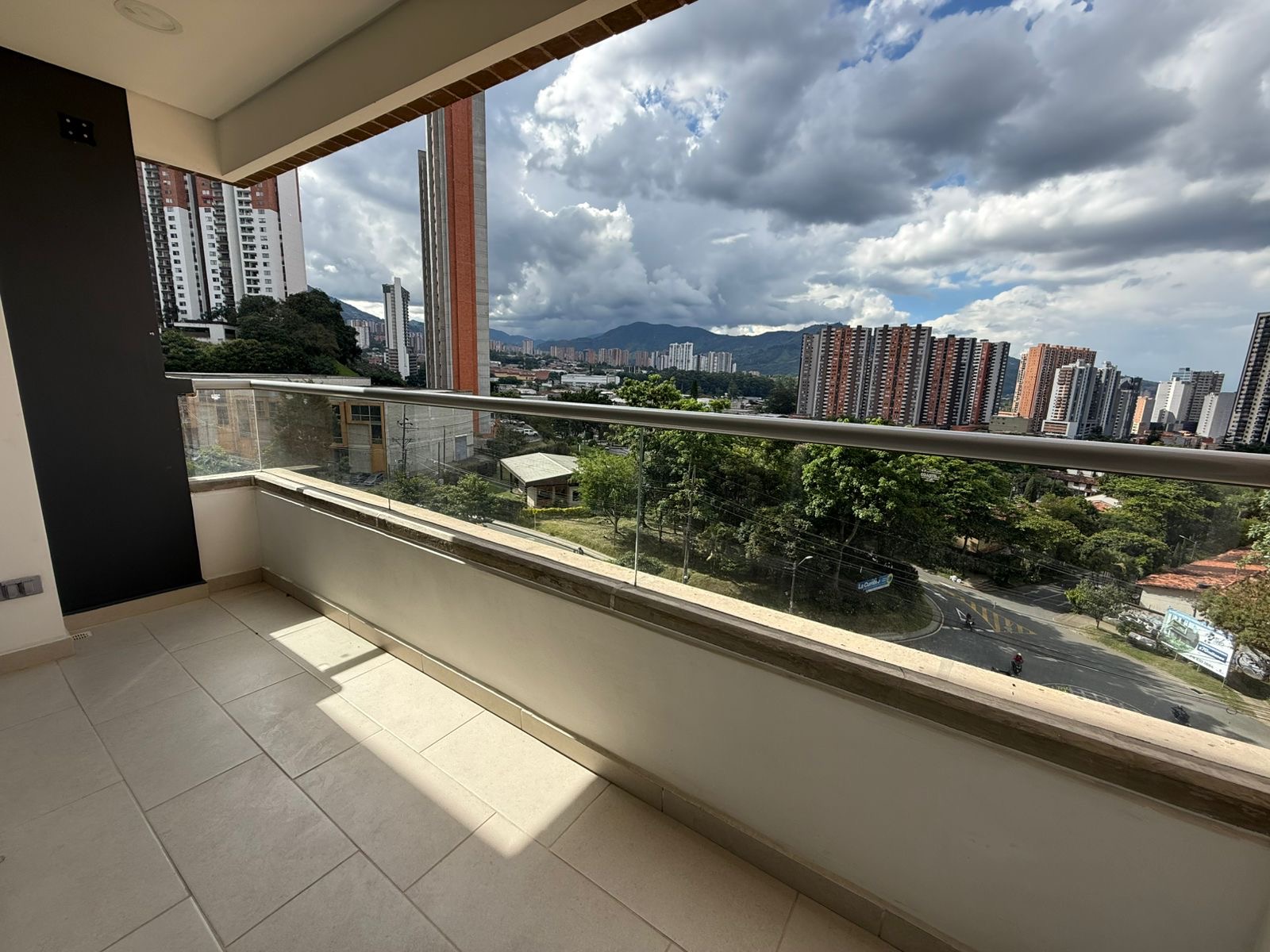 Miniatura 3 de Apartamento en Sabaneta · 69 m² con vista espectacular