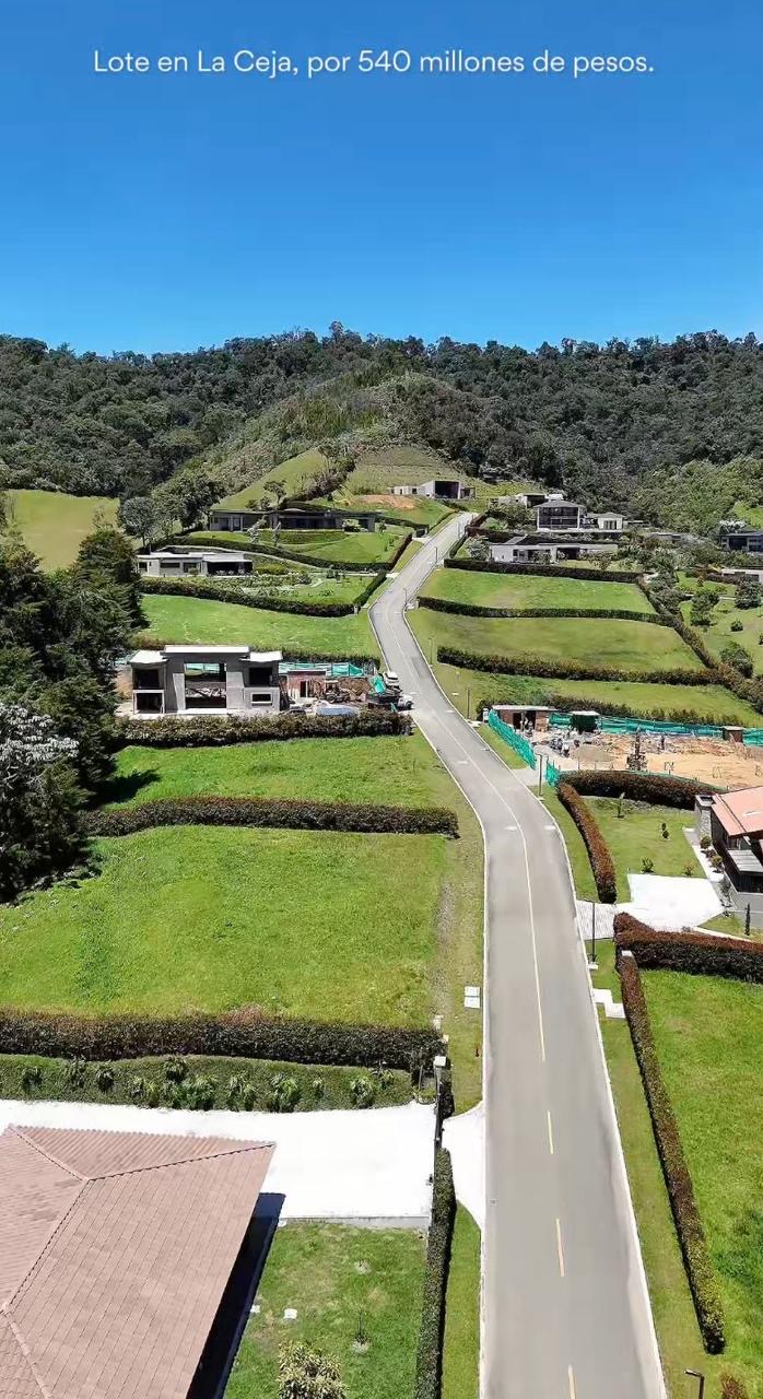 Miniatura 3 de Lote de 1.300 m² en La Ceja · Parcelación cerrada con vigilancia 24/7